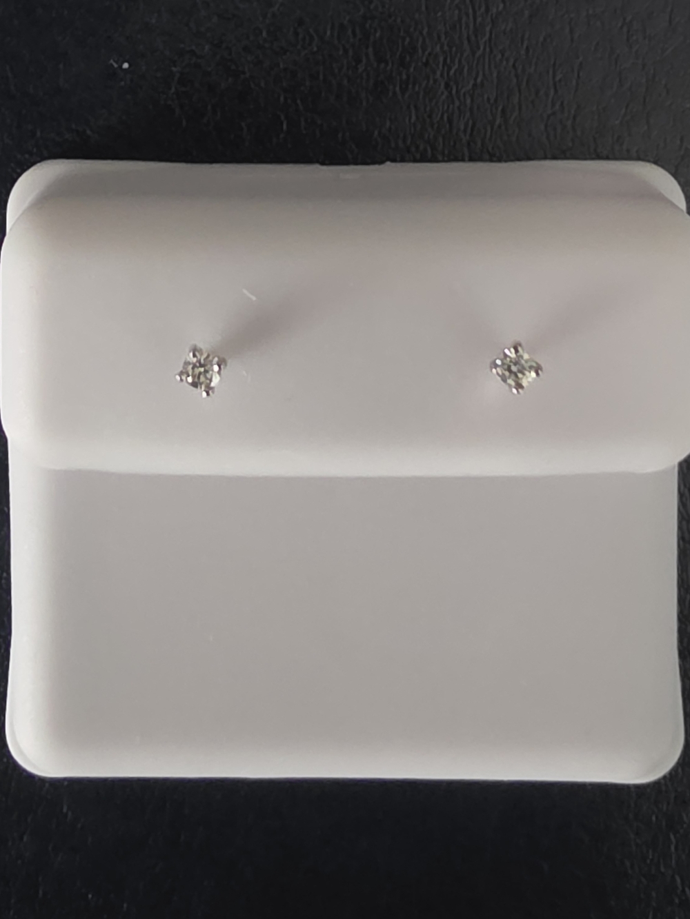 Classic Moissanite Stud Earrings - Timeless Sparkle